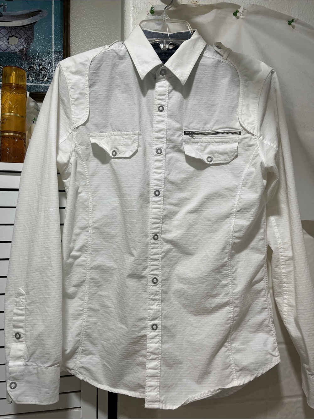Preowned G by Guess Men's  White Button-Down Long Sleeve Shirt with Zip Pocket.